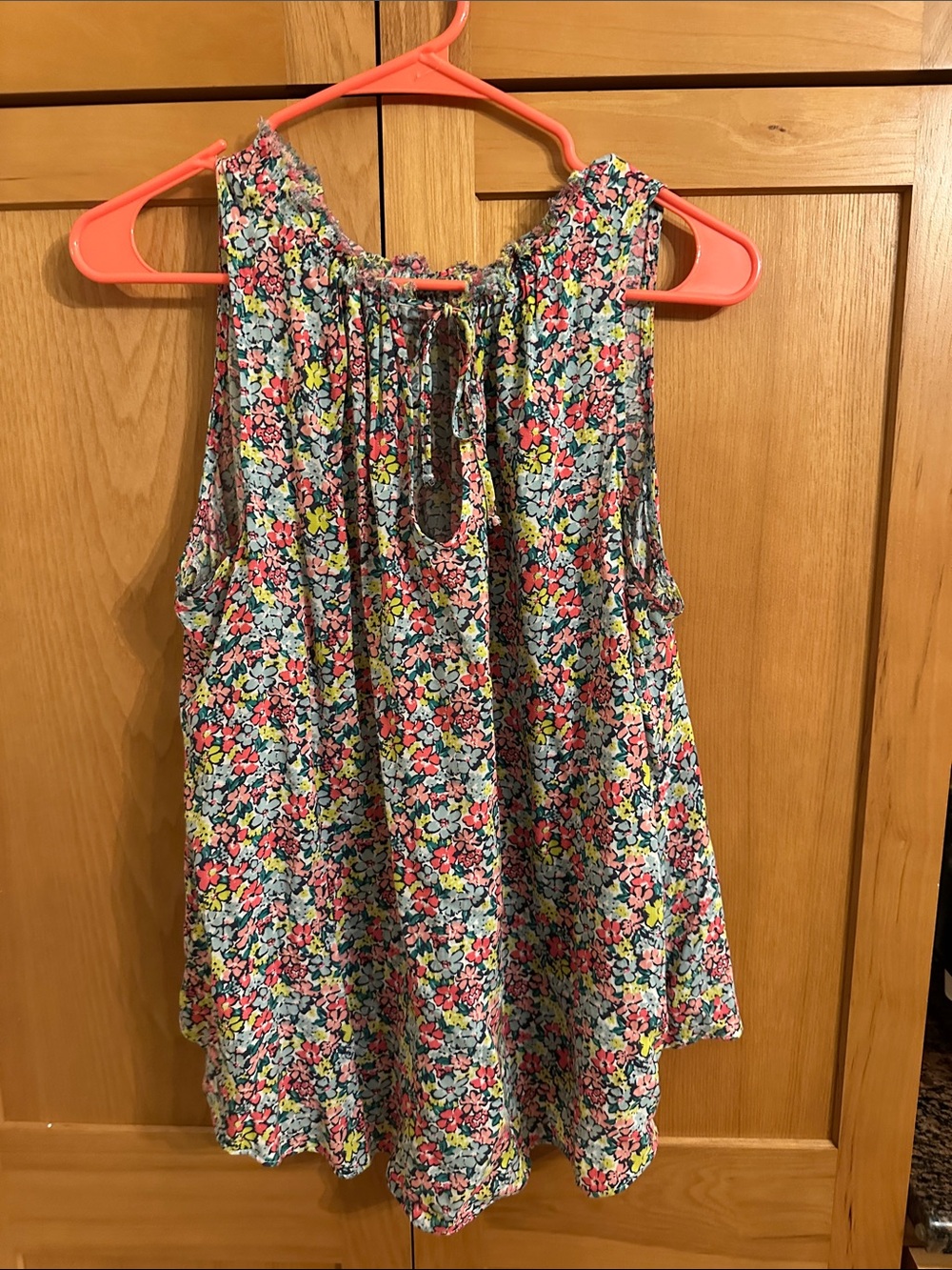 Loft Fashion Sleeveless Floral Tie-Neck Blouse in Pink, Yellow & Blue